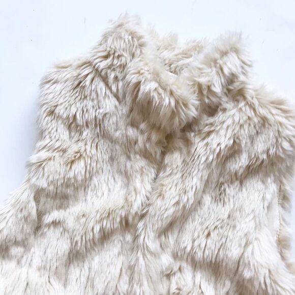 Zara cream faux fur vest  EUC M(fits like 8-9Y) - Picture 2 of 6
